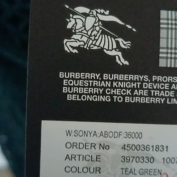 Burberry  London  dress - Picture 5 of 5